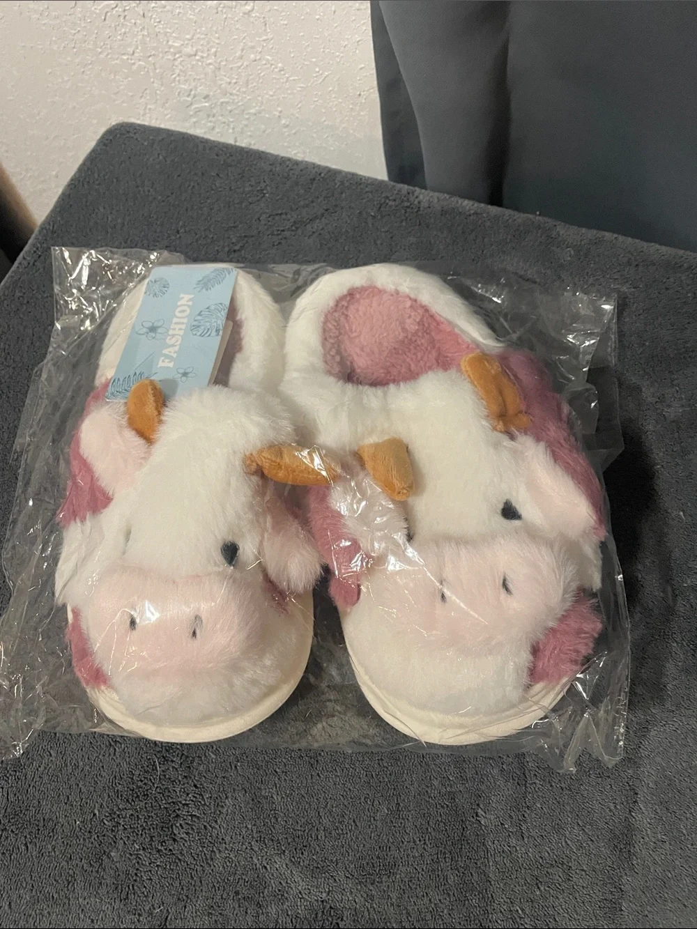 Kids Plush Cow Slippers - Pink & White